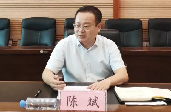 陳斌簡歷：河池市環(huán)江縣委書記陳斌，曾任河池市政府黨組成員、秘書長，統(tǒng)計局局長
